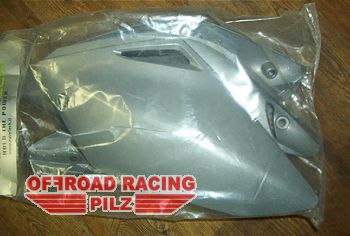 Satz Seitenteile hinten fr Honda CRF 250 04-05 silber !!Abverkauf!!